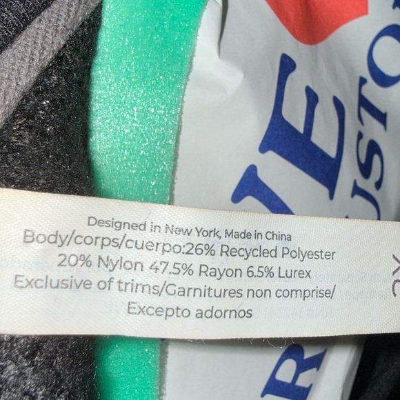 Adore Me Shimmer Gray/black Sweater with Ribbon Detail 2X - Picture 7 of 7